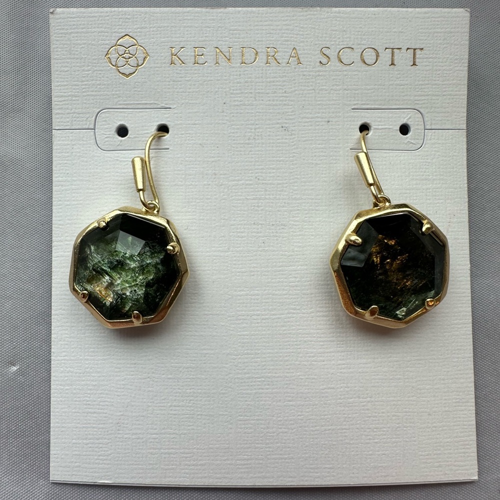 NWT Kendra Scott "Cynthia" Drop Earrings - Gold Tone / Green Variegated Stone